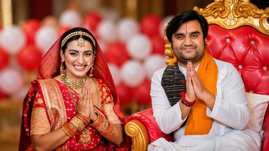 Indresh Upadhyay spouse age,