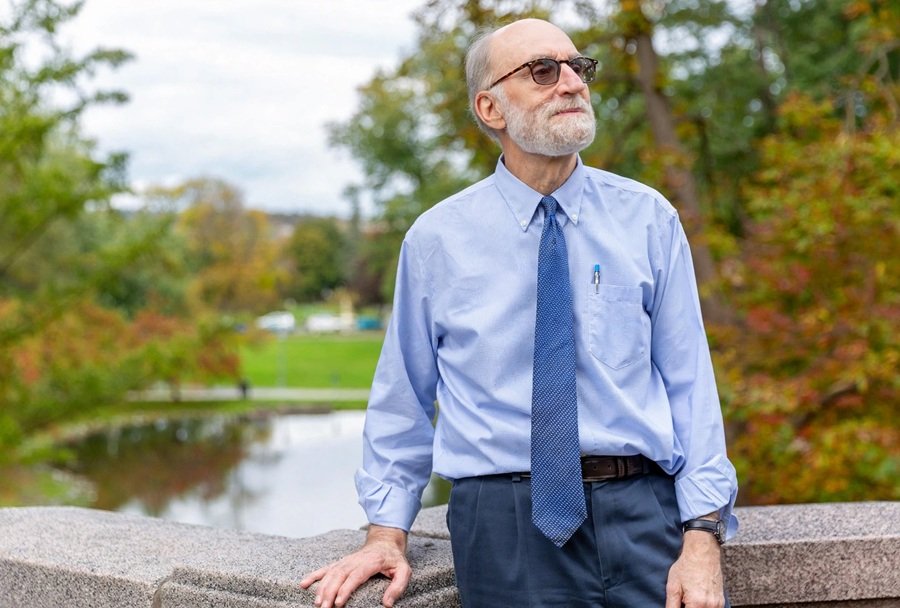 Dr. Alan Mandell biography
